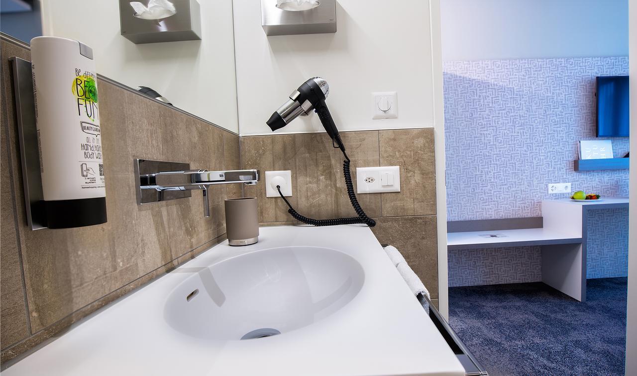 B_Smart Motel Landquart Luaran gambar