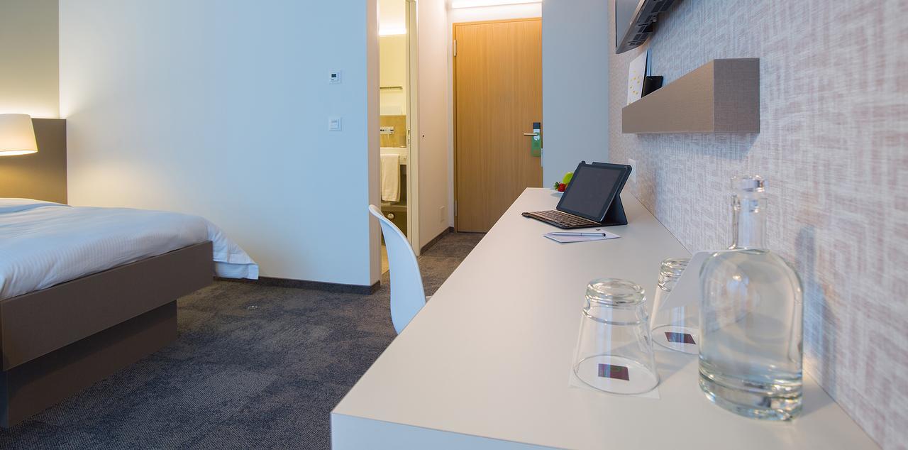 B_Smart Motel Landquart Luaran gambar